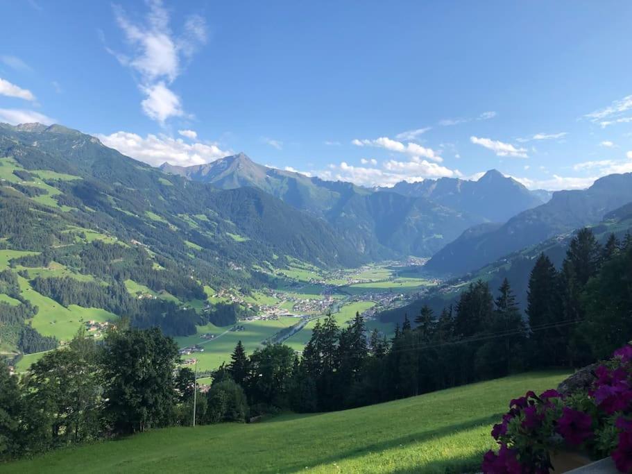 Ferienhaus Zillertal Panorama Blick Balkon Sauna Zellberg Εξωτερικό φωτογραφία